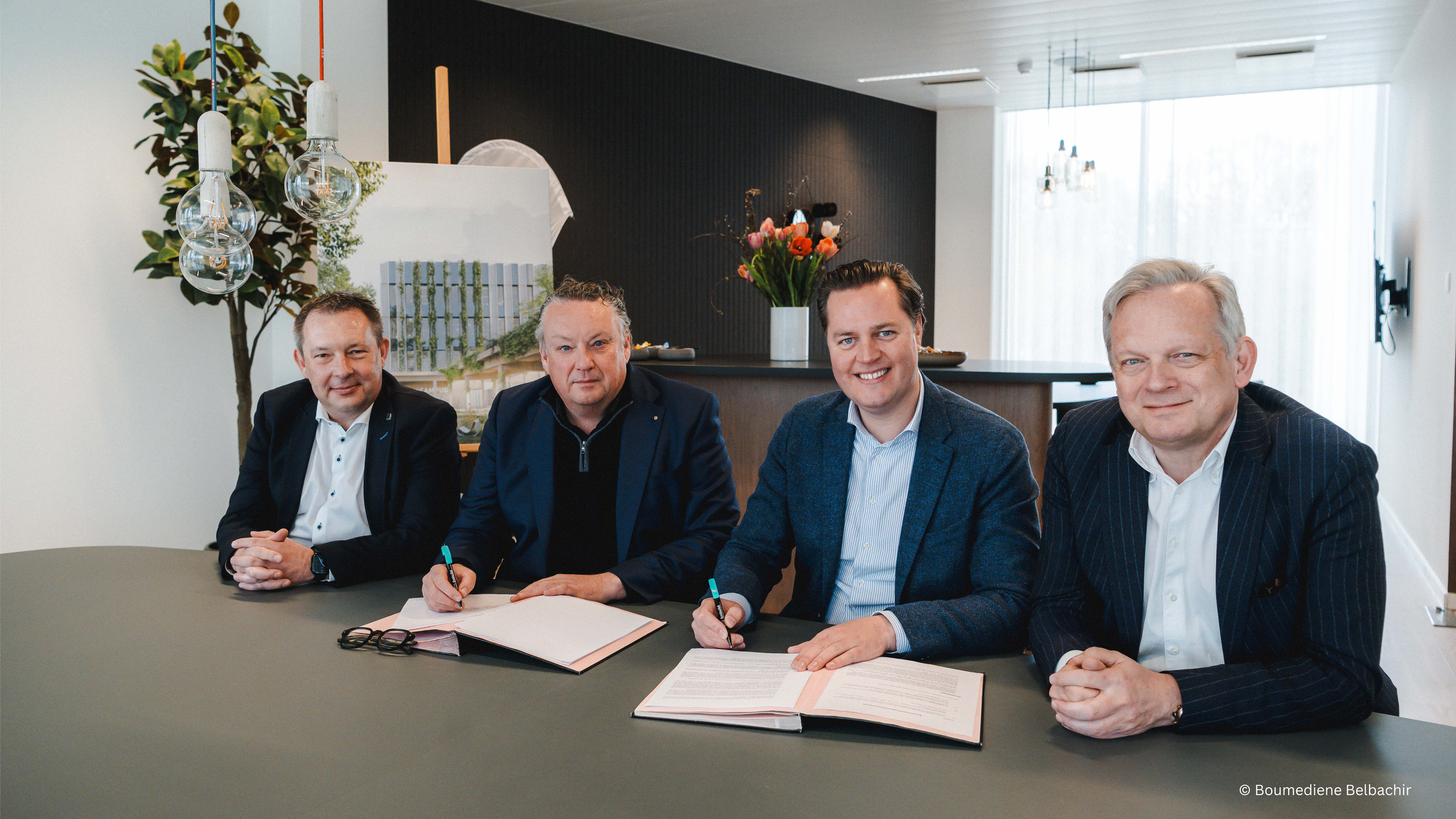 Ondertekening samenwerking Limburg DC x Embuild Limburg 3